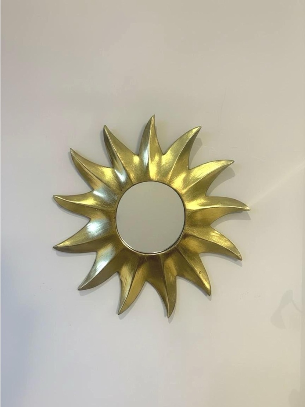 Radiant Gold Sunburst Wall Mirror by